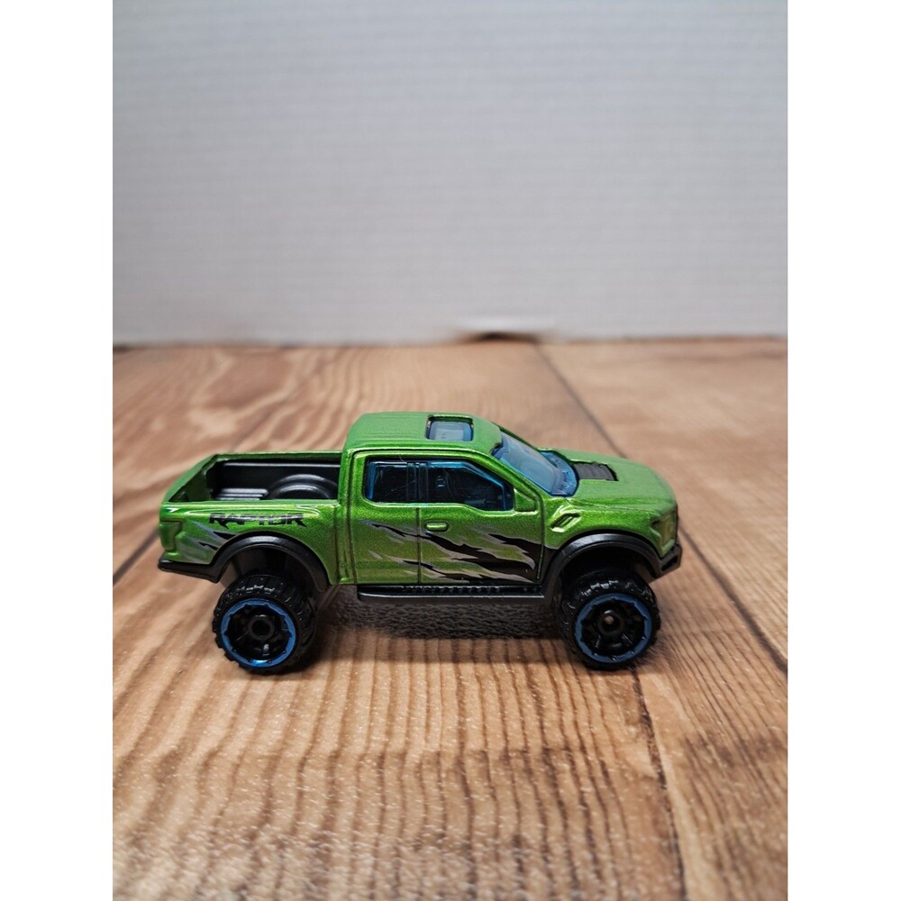 Hot Wheels 2015 Ford F-150 Green Rapter 1:64 Diecast Truck. 5 Pack Exclusive
